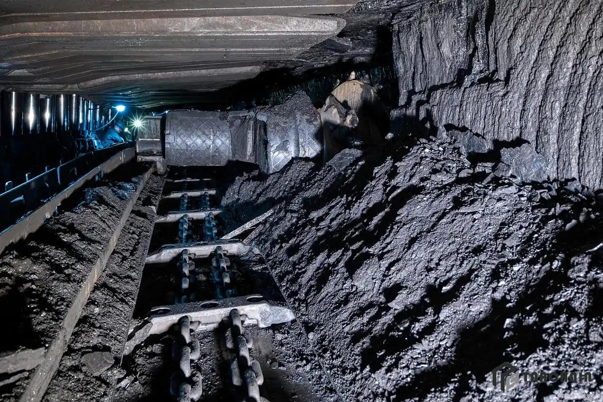 Carbon Fiber in Mining and Mineral Processing: Lighter Wear Parts, Less Downtime Carbon Fiber in Mining and Mineral Processing: Lighter Wear Parts, Less Downtime