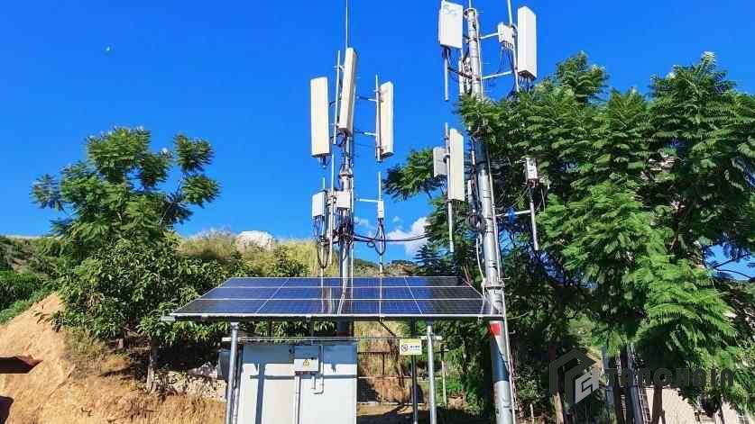 Carbon Fiber Solutions for Telecommunications Towers and Antenna Infrastructure Carbon Fiber Solutions for Telecommunications Towers and Antenna Infrastructure